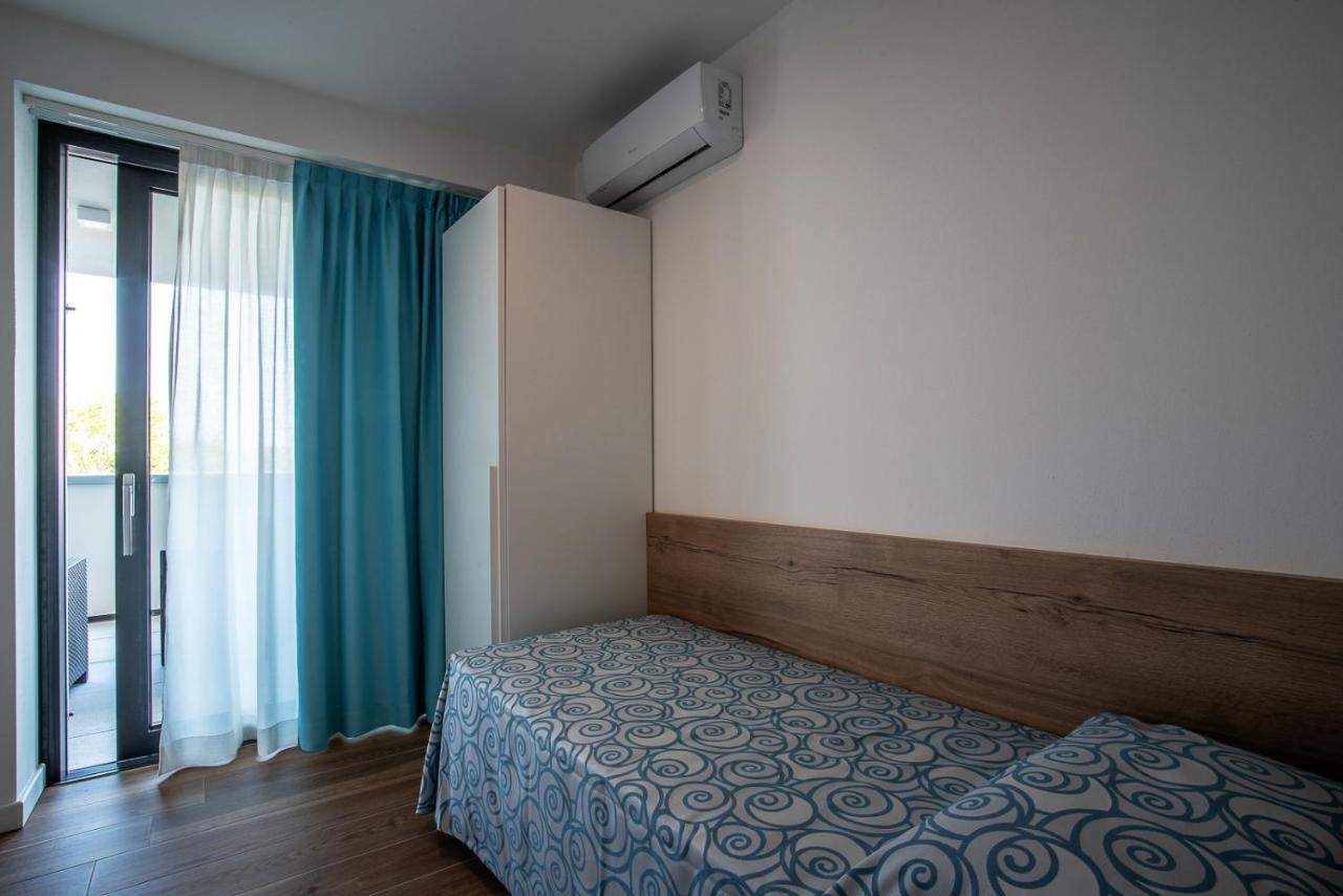 גראדו Aparthotel Miramare מראה חיצוני תמונה