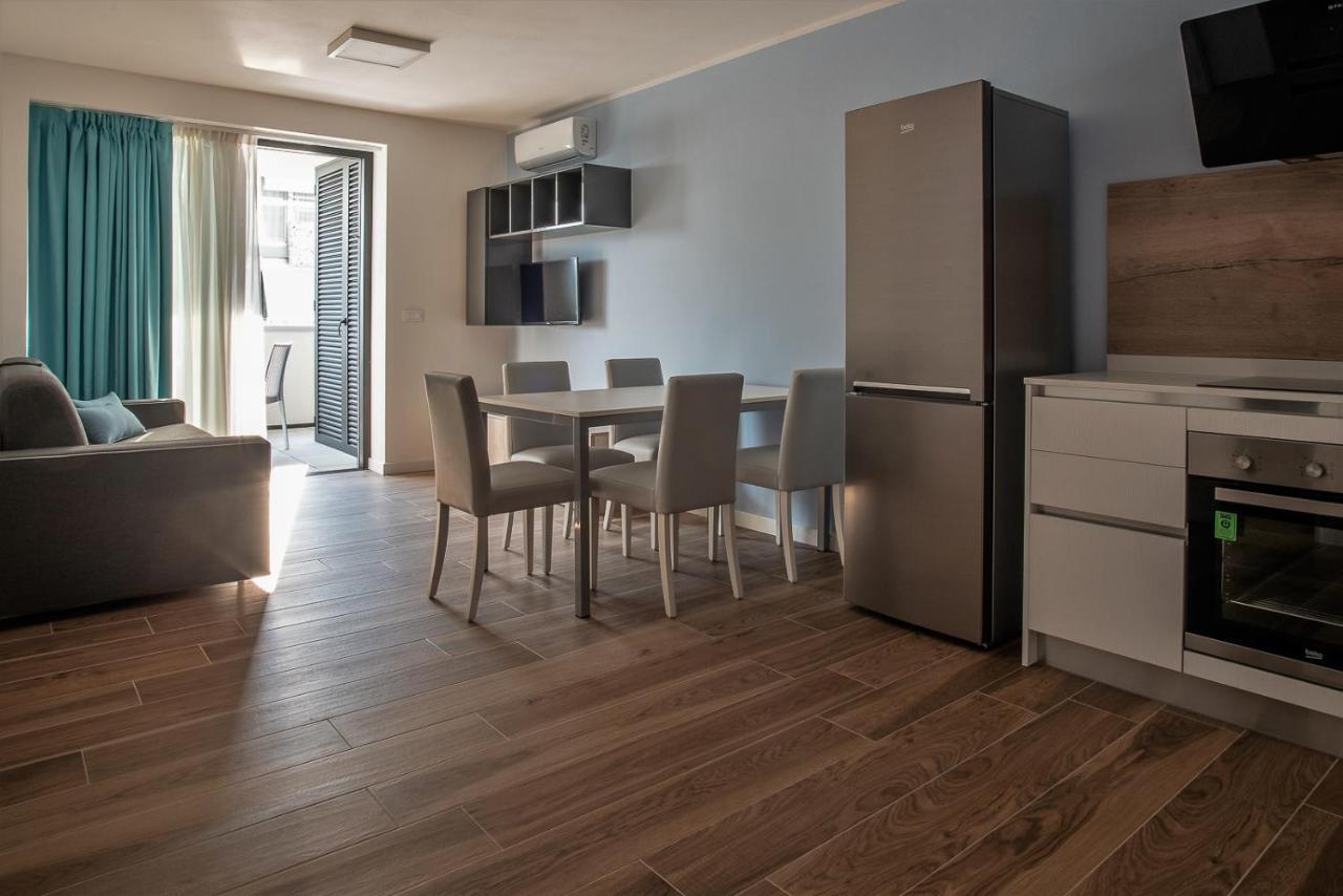 גראדו Aparthotel Miramare מראה חיצוני תמונה