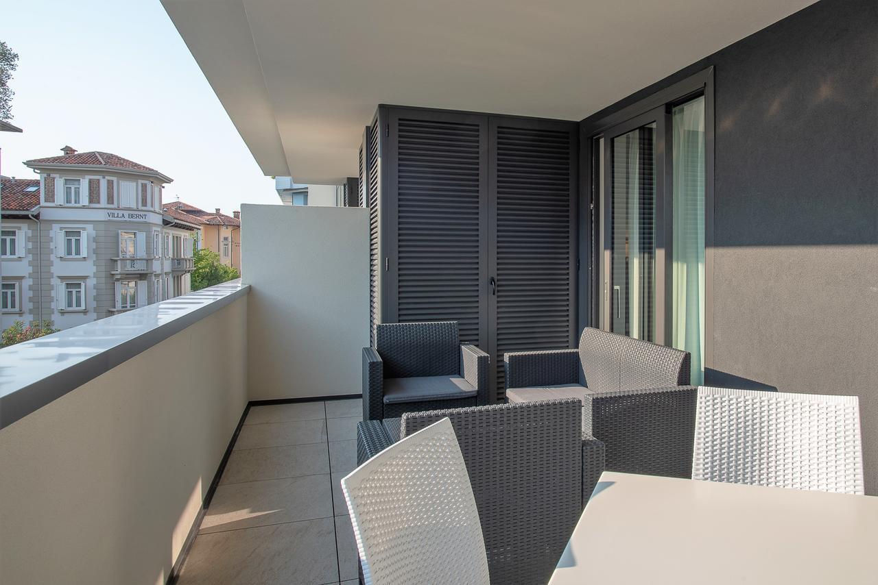 גראדו Aparthotel Miramare מראה חיצוני תמונה