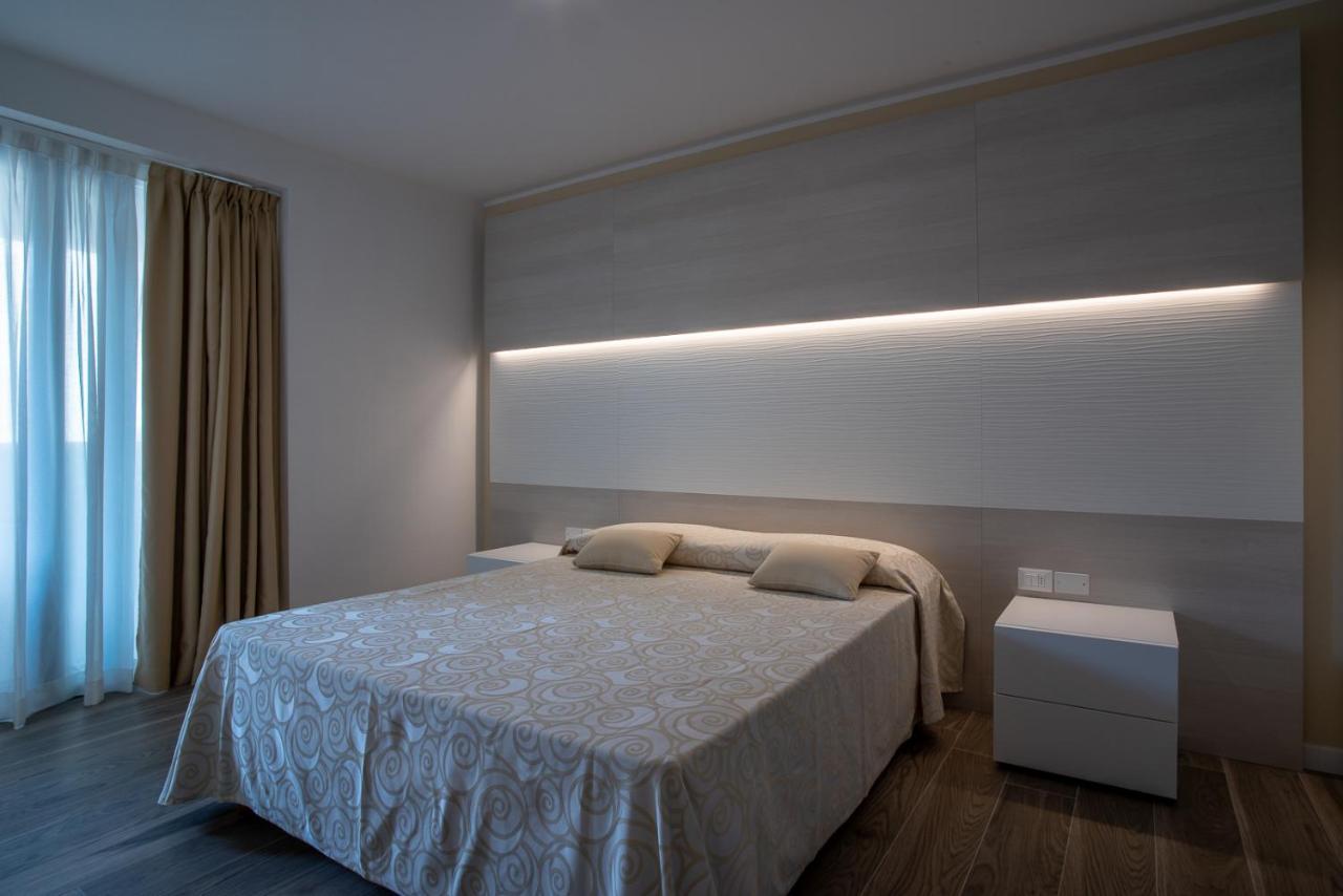 גראדו Aparthotel Miramare מראה חיצוני תמונה