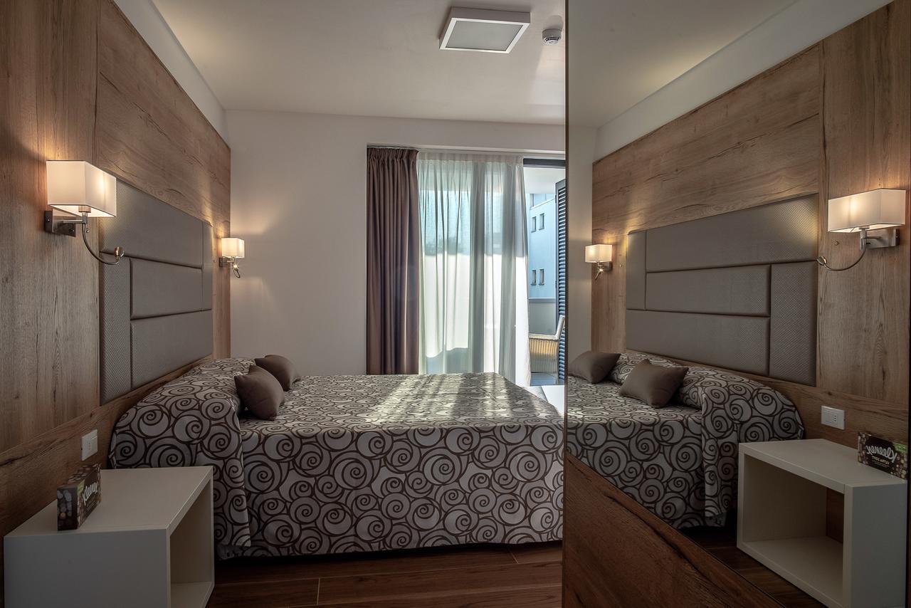 גראדו Aparthotel Miramare מראה חיצוני תמונה